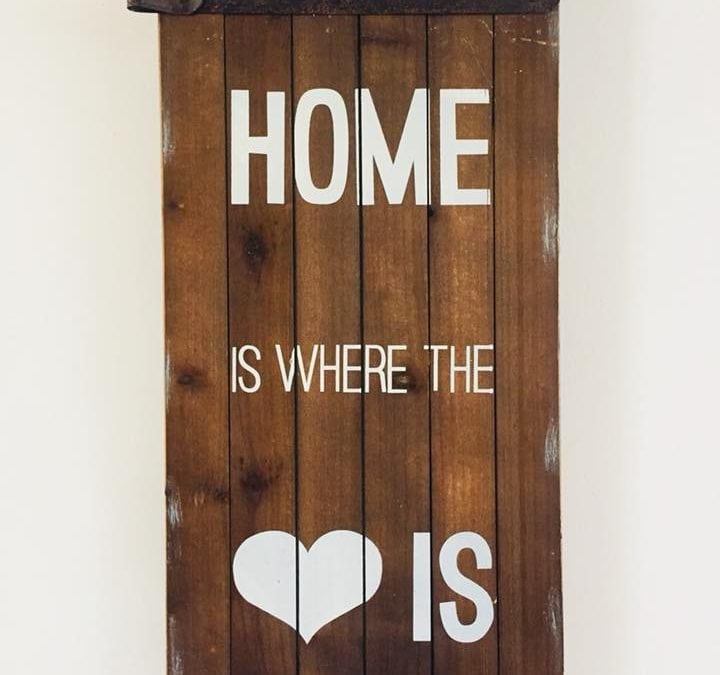 בית הוא היכן שהאהבה נמצאת